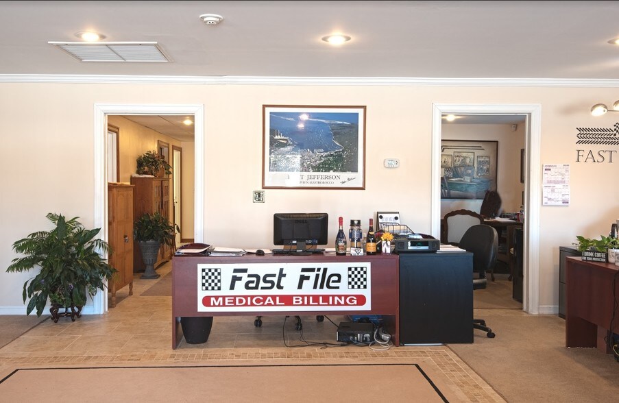 More Photos Of 100 Oakland Ave, Port Jefferson Medical For Lease