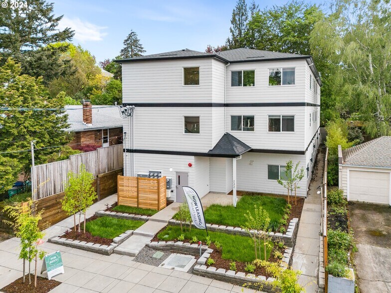 More Photos Of , Portland Multifamily For Sale