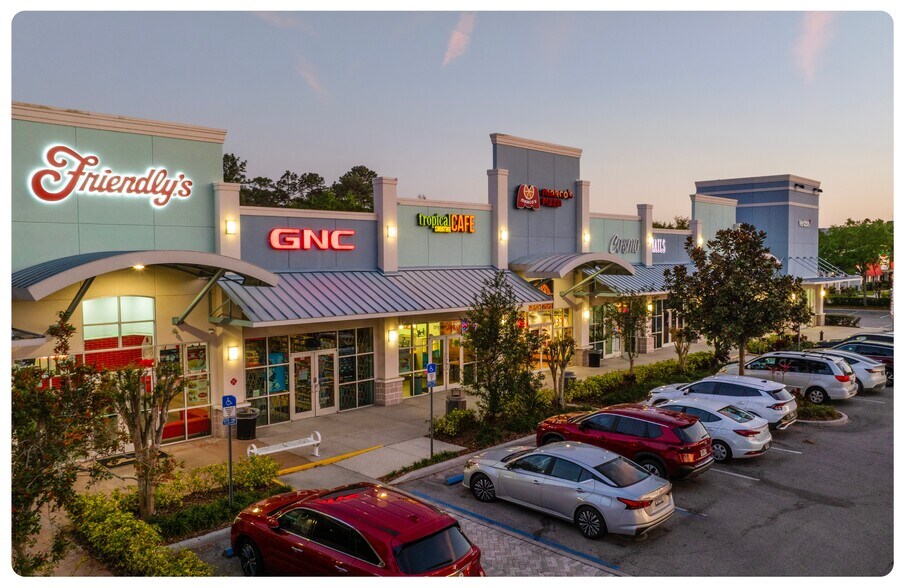 Primary Photo Of 8600-8696 Vineland Ave, Orlando Restaurant For Sale