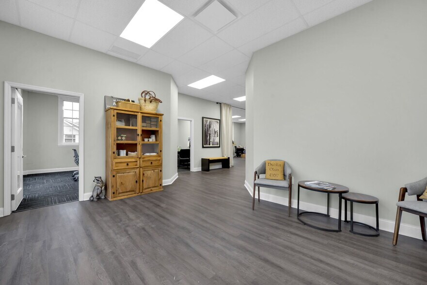 More Photos Of 37 W Bridge St, Dublin Office For Sale