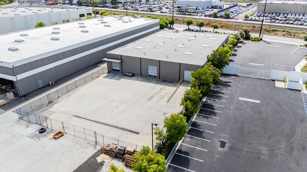 More Photos Of 17711 E Railroad St, City of Industry Warehouse For Lease