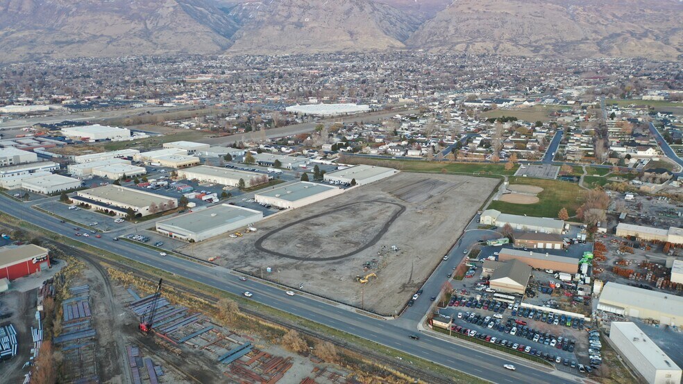 More Photos Of 310 N Genevea Rd, Lindon Unknown For Lease