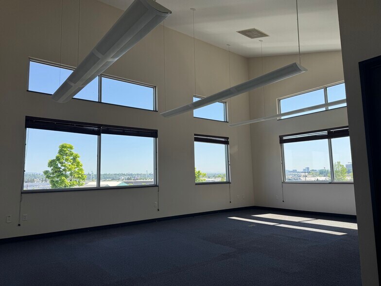 More Photos Of 3077 NW St Helens Rd, Portland Office For Lease