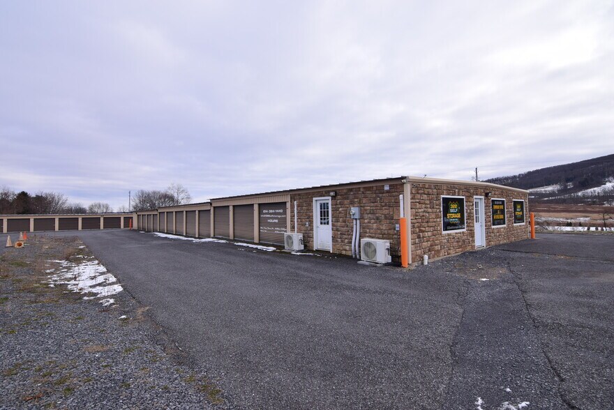 Primary Photo Of 138 Yearicks Blvd, Centre Hall Self Storage For Sale