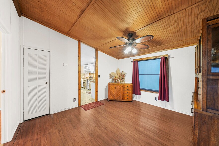 More Photos Of 19645 Nordt Rd, Damon Land For Sale