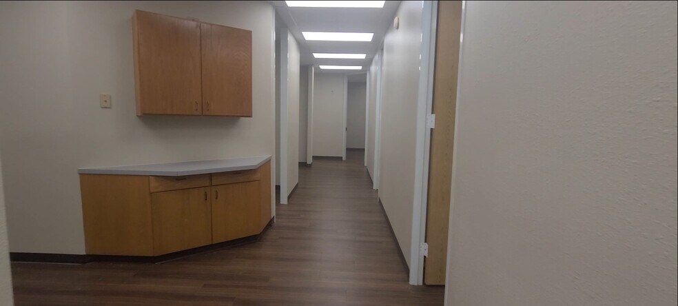 More Photos Of 2801 E 29th St, Bryan Medical For Lease