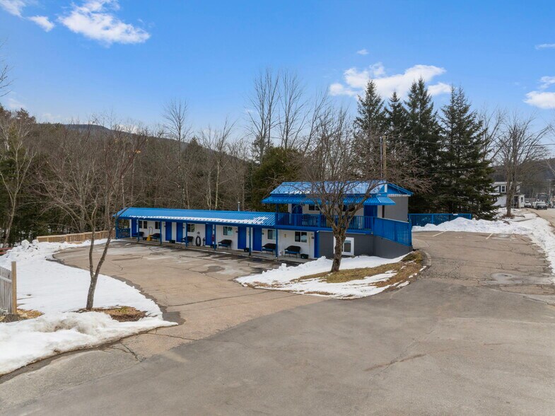 More Photos Of 180 Main St, North Woodstock Hotel For Sale