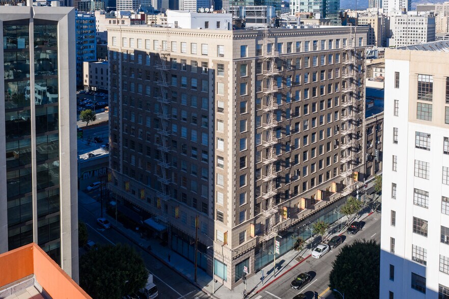 More Photos Of 127 E 9th St, Los Angeles Loft Creative Space For Lease