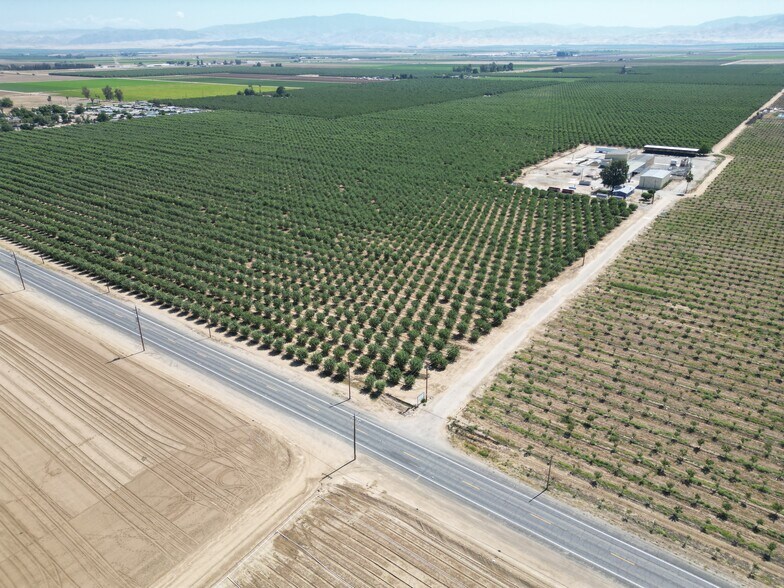 More Photos Of 13649 Weedpatch Hwy, Bakersfield Refrigeration Cold Storage For Sale
