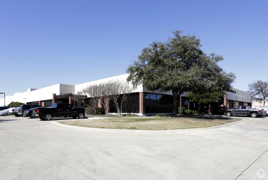 More Photos Of 405 International Pky, Richardson Unknown For Lease