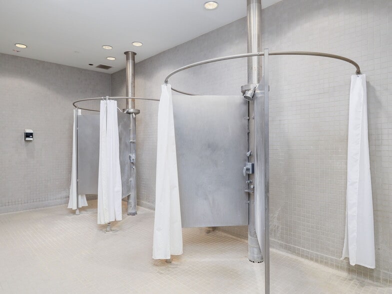 More Photos Of 7207 W FM 696, Elgin Industrial For Sale