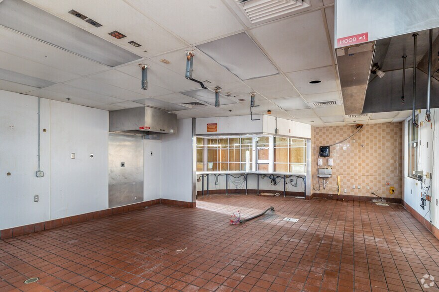 More Photos Of 725 S Palm Canyon Dr, Palm Springs Fast Food For Lease