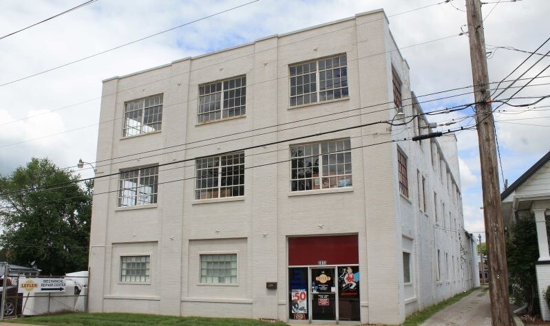 More Photos Of 2013 W Iowa St, Evansville Manufacturing For Sale