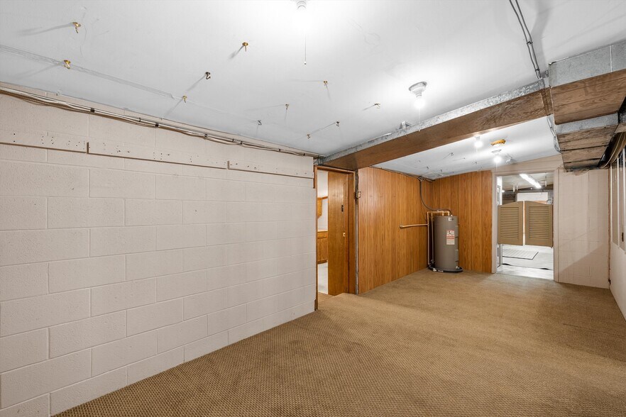More Photos Of 103-105 E Center Street, Lorena Storefront For Sale
