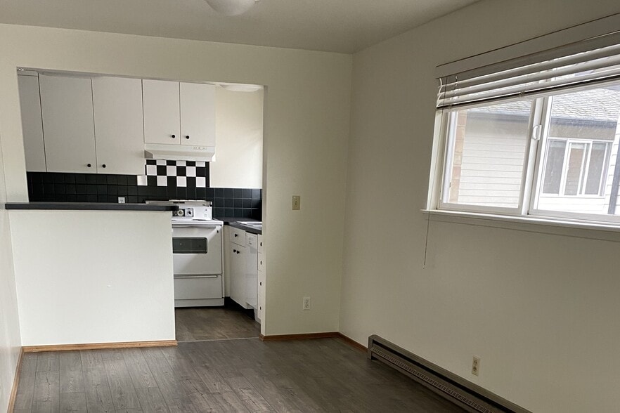 More Photos Of 12030 32nd Ave NE, Seattle Apartments For Sale