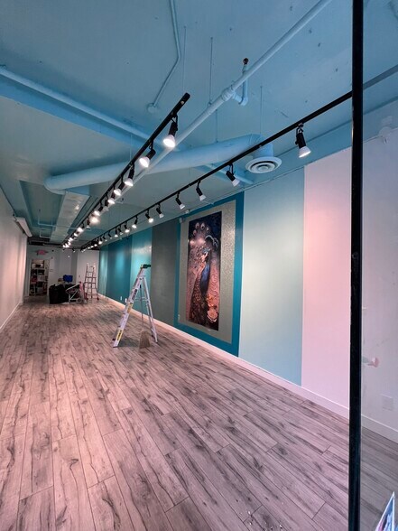 More Photos Of 2987 Granville St, Vancouver General Retail For Lease