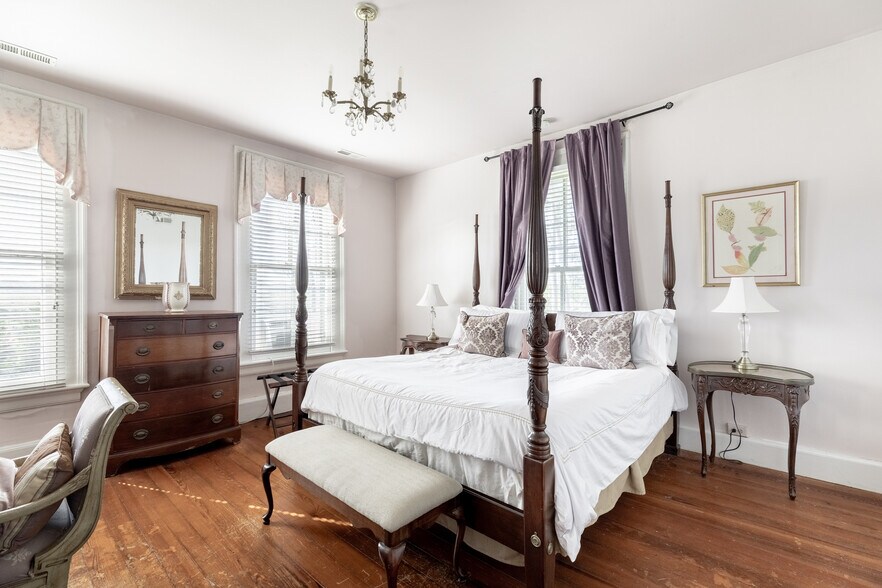 More Photos Of 2416 Lowesville Rd, Amherst Hospitality For Sale