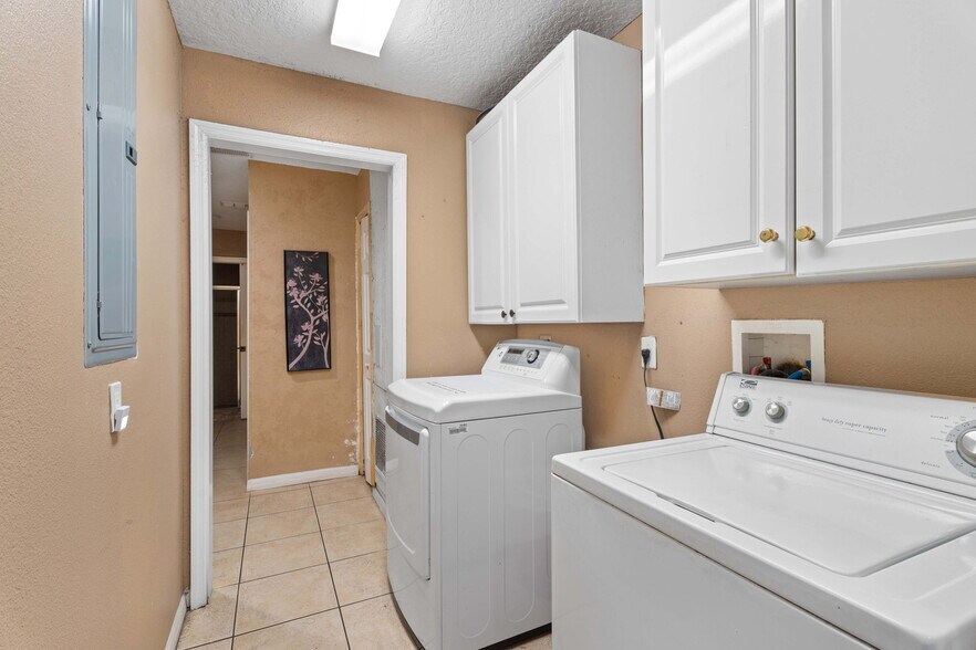 More Photos Of 1874 SW Gemini Ln, Port Saint Lucie Multifamily For Sale