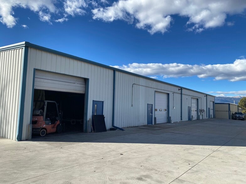 More Photos Of 1087-1095 Ford St, Colorado Springs Warehouse For Lease