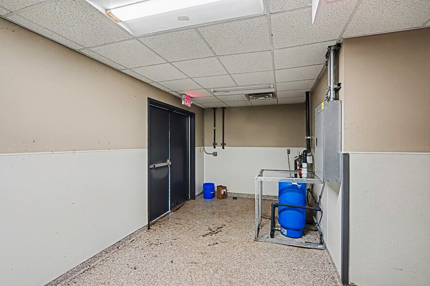 More Photos Of 2906 Washington Blvd, Belpre Medical For Sale
