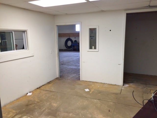 More Photos Of 273 Indian River Rd, Orange Warehouse For Lease