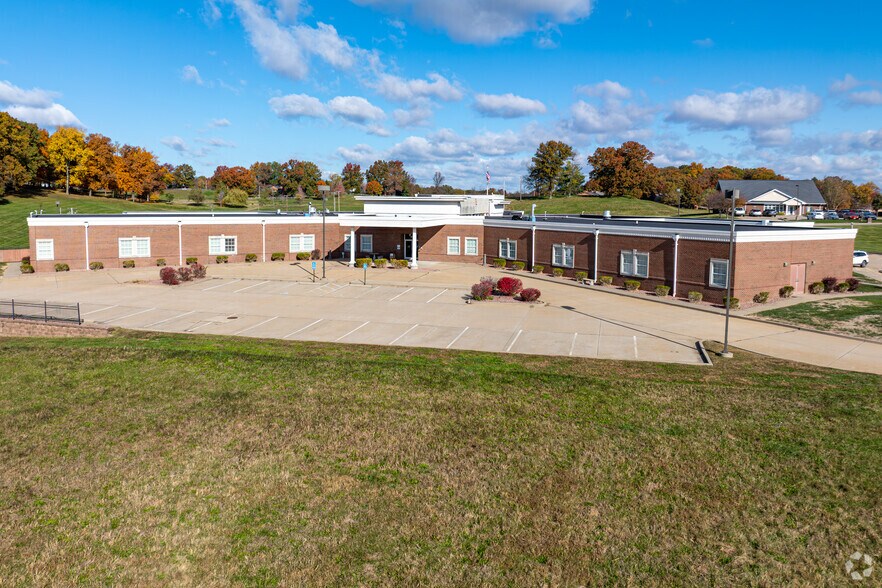 More Photos Of 3255 Independence St, Cape Girardeau Hospital For Sale