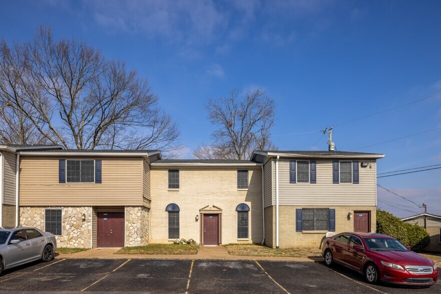 More Photos Of 110 Archwood Pl, Madison Apartments For Sale