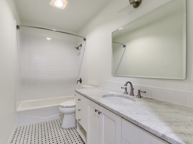 More Photos Of 702 San Antonio St, Austin Loft Creative Space For Lease