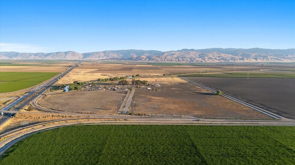 More Photos Of 8661 Herring Rd, Bakersfield Land For Sale