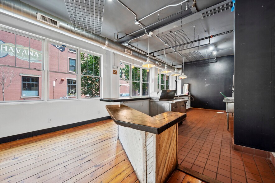 More Photos Of 263 N 3rd St, Philadelphia Apartments For Sale