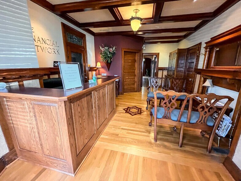 More Photos Of 2011 State St, East Petersburg Medical For Lease