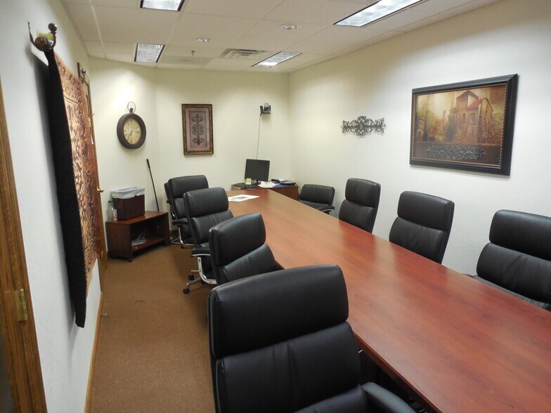 More Photos Of 550 N 5th St, Rapid City Office For Sale