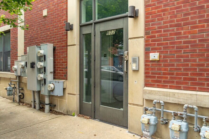 More Photos Of 1100-1104 South St, Philadelphia Apartments For Lease