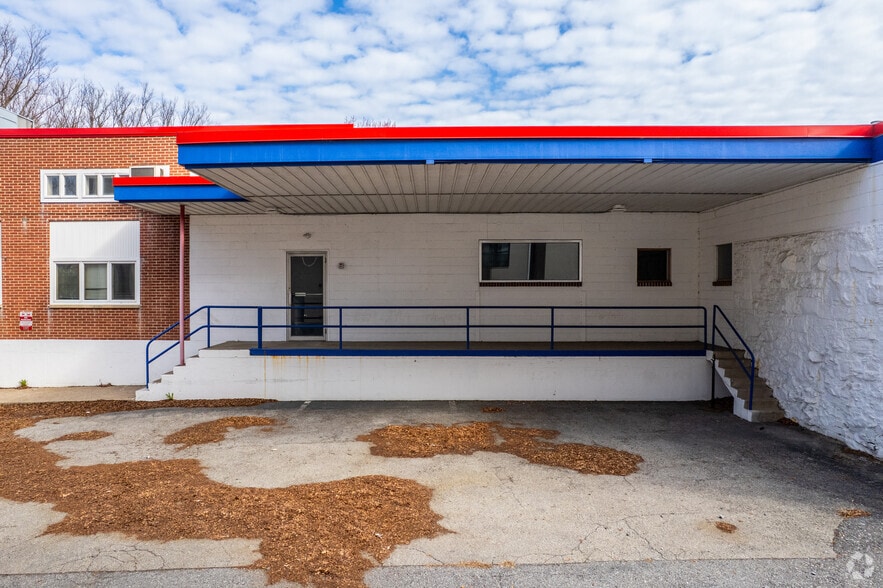 More Photos Of 826 Monocacy St, Bethlehem Showroom For Lease