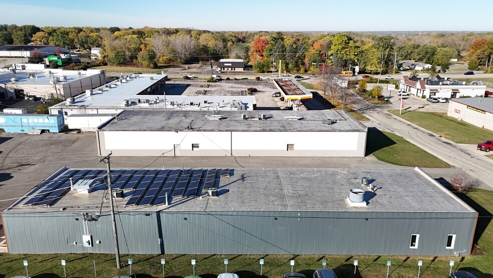 More Photos Of 4583 American Road rd, Rockford Flex For Lease