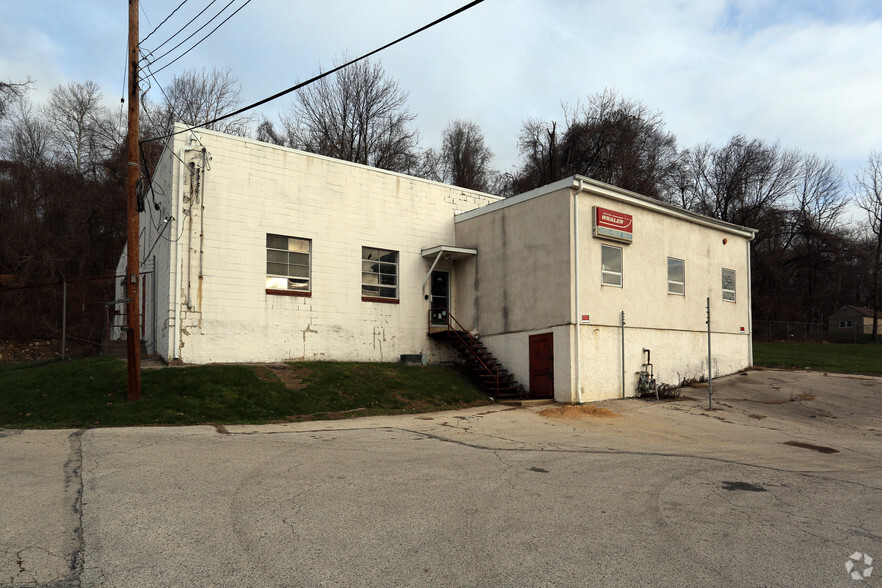 Primary Photo Of 1010 Matsonford Rd, Conshohocken Showroom For Lease