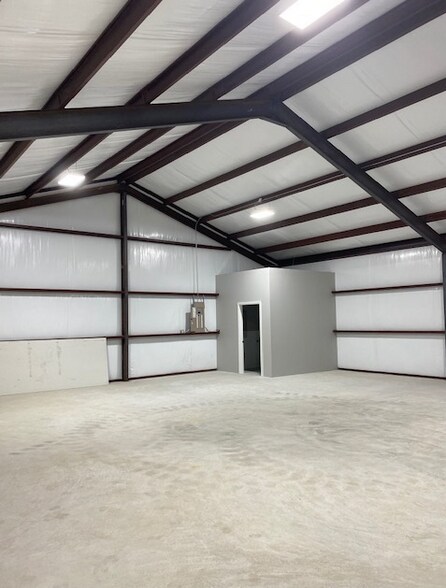 More Photos Of 16830 County Rd 543, Nevada Warehouse For Lease