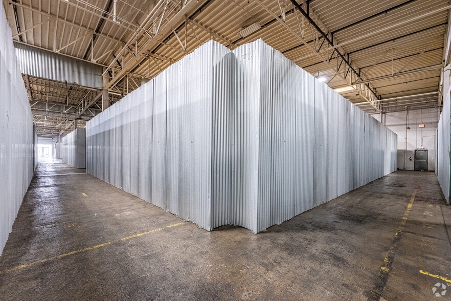 More Photos Of 929 S Azusa Ave, City Of Industry Warehouse For Lease