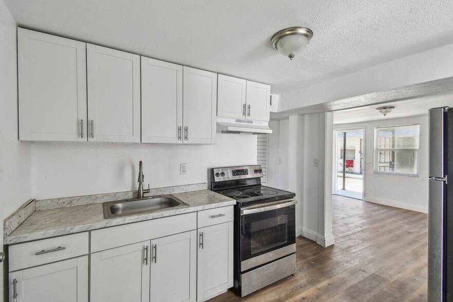 More Photos Of 1330-1334 Barnett St, Jacksonville Apartments For Sale