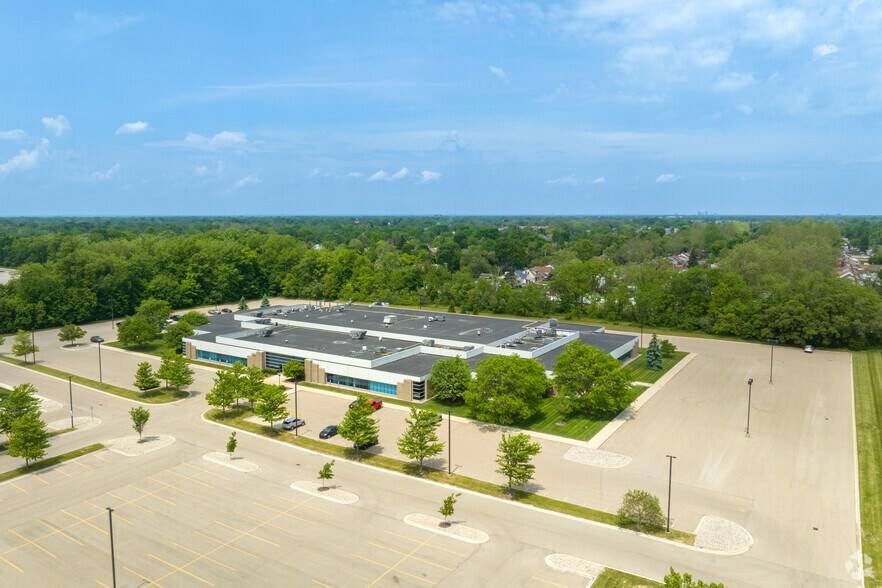 More Photos Of 5850 Mercury Dr, Dearborn Research And Development For Lease