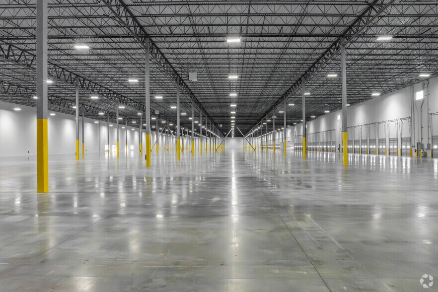 More Photos Of 11006 Mount Holly Huntersville Rd, Huntersville Distribution For Lease