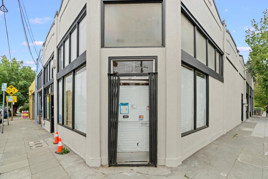More Photos Of 5555-5559 Claremont Ave, Oakland Storefront For Sale
