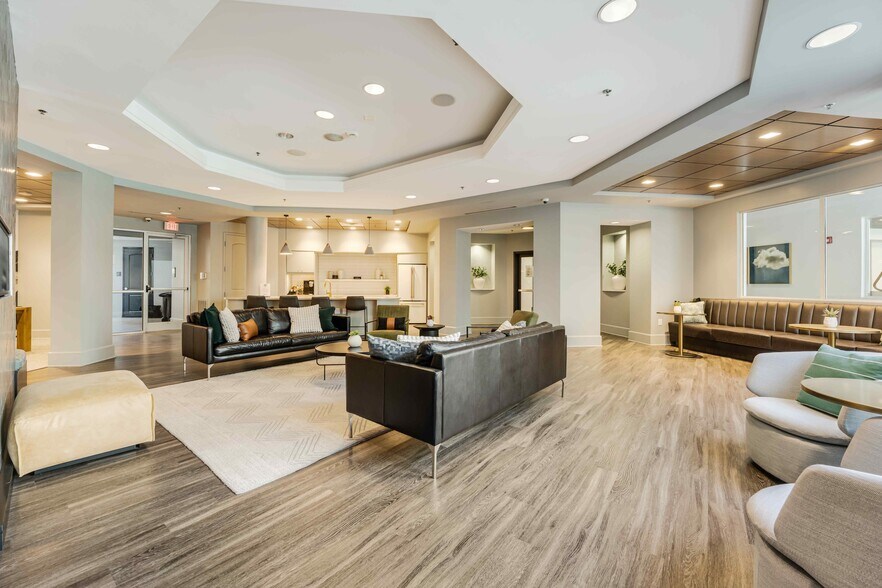 More Photos Of 900 E Six Forks Rd, Raleigh Apartments For Lease