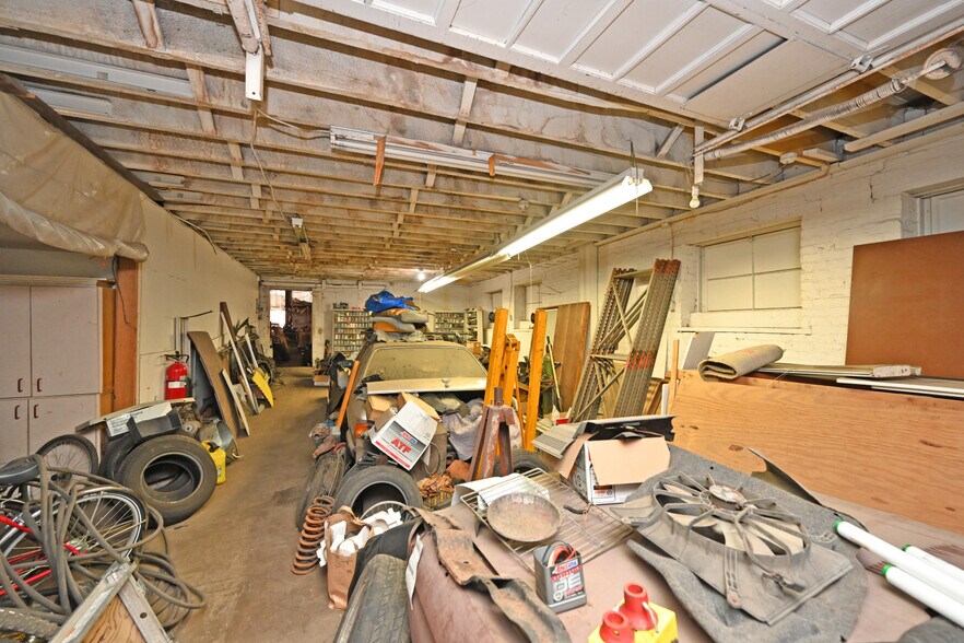 More Photos Of 2025 Dunlap St, Cincinnati Light Manufacturing For Sale