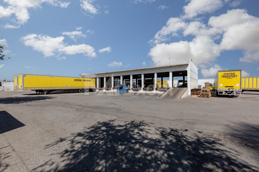 More Photos Of 1800 S Mojave Rd, Las Vegas Truck Terminal For Sale