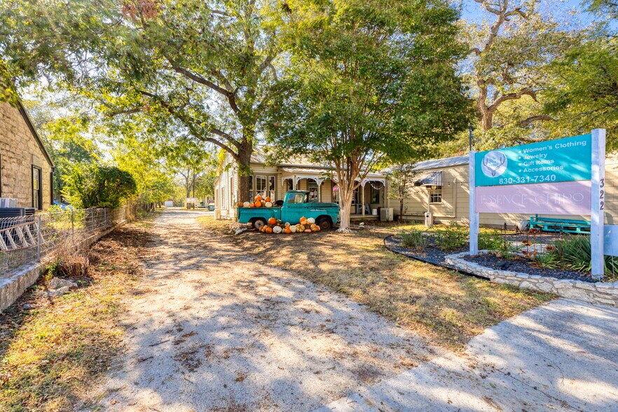 More Photos Of 322 S Main St, Boerne General Retail For Sale