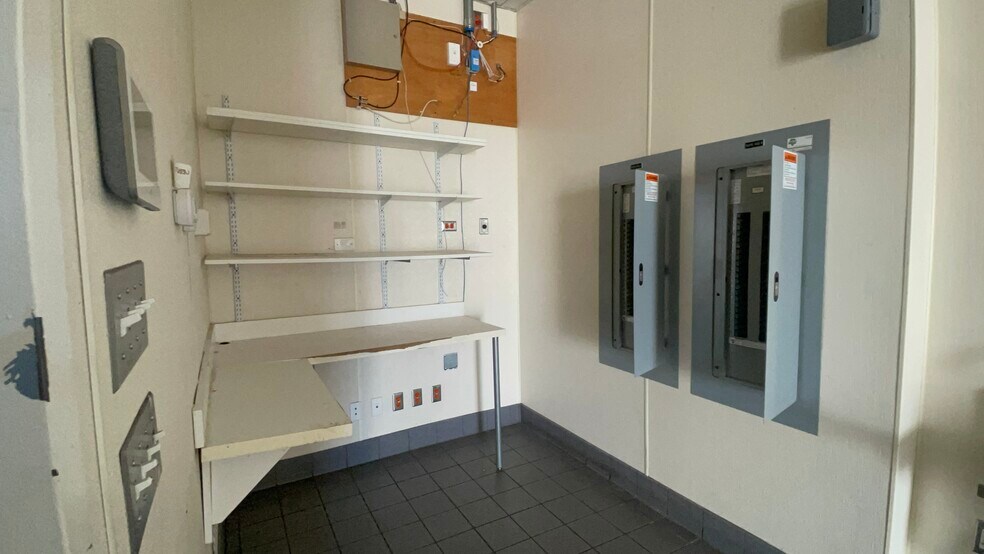 More Photos Of 2675-2685 S Eastern Ave, Las Vegas Unknown For Lease