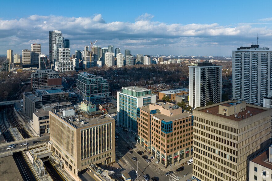 More Photos Of 1881 Yonge St, Toronto Office For Lease