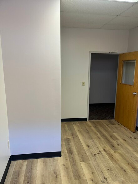 More Photos Of 202 1st St SE, Mason City Office For Lease