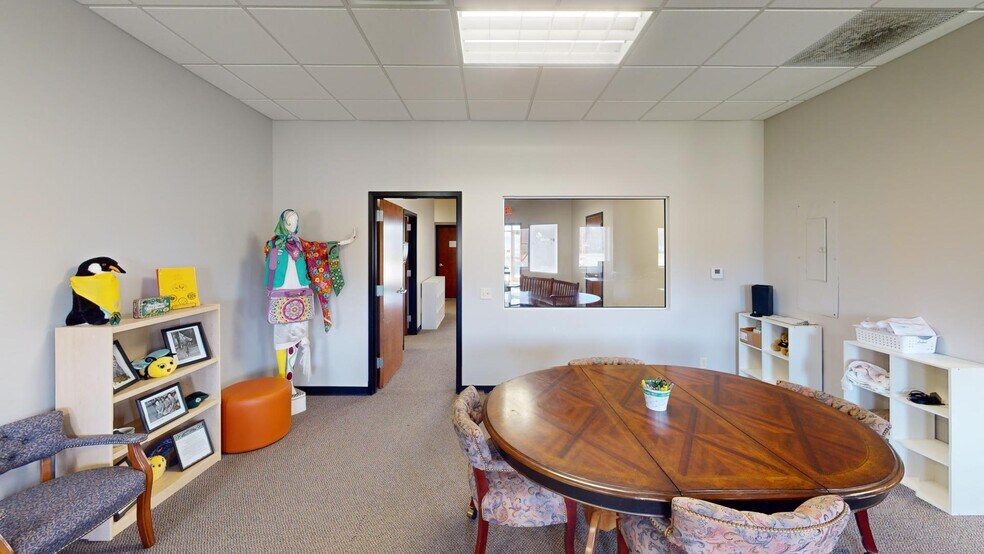 More Photos Of 1170 E Pershing Rd, Decatur Office For Sale